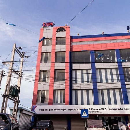 Yaarl Hostels Jaffna Esterno foto